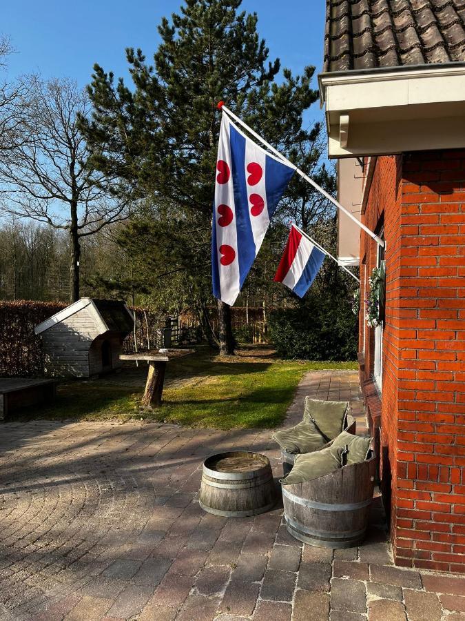 Veendijkhoeve Oosterwolde  Eksteriør billede