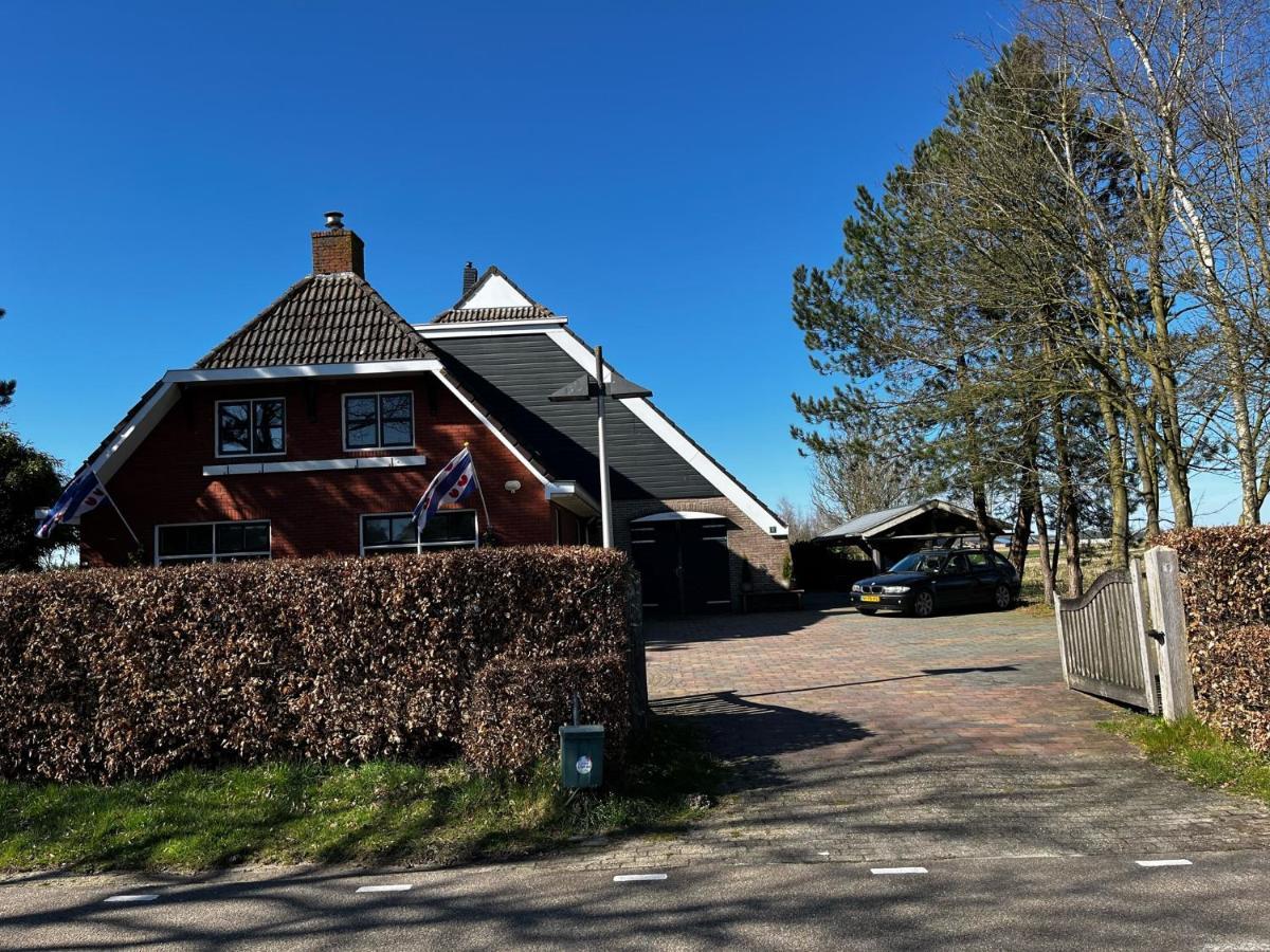 Veendijkhoeve Oosterwolde  Eksteriør billede